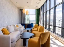 Stylish 1-BR with Pull Out Couch and Ocean & City Views in Panama City