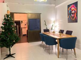 LA CASA in China town, rumah kotej di Bangkok