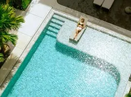 Velea@Rose Apple Square