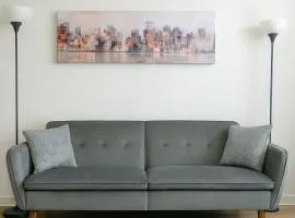 Modern A plus Location WorkerFriendly Pool Gym KINGbed