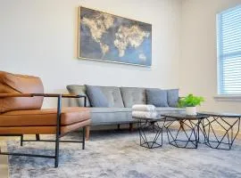 Modern A plus Location KINGbed pool gym