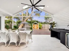 Runaway at Callala Beach - 5 Minute Walk to Beach