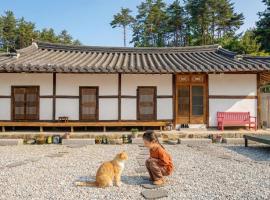 Gangneung ggabinejip hanok pension, hanok-hus i Gangneung