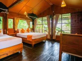 Chena Huts Eco Resort