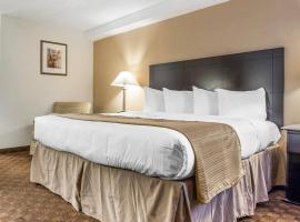 Quality Inn & Suites Coliseum, hotell i Greensboro