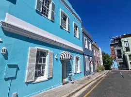 Blue Townhouse De Waterkant Stay