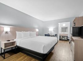 Suburban Studios Daytona Beach - Speedway, hotel in Daytona Beach Regional Airport