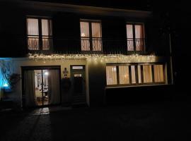 Cabanada lodge 8 chambres, hótel í Languidic