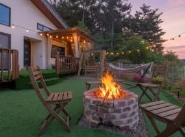 Taean Yoyo Kids Poolvilla