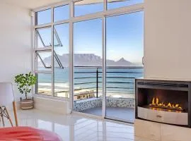Luxury Beachfront Bliss - Ocean & Mountain Views