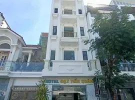 Khách sạn Đạt Tiến Quân