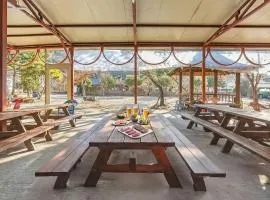 Gapyeong dolgungpensyeon&kaempingjang