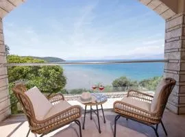 Alisachni Apartments 1st Floor