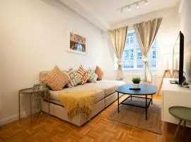 Central City Apartment for 8 in Hamburg