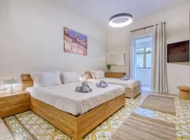 Spacious traditional 3 bedroom house with yard JBAR1-1