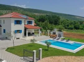 Villa Modriola - Makarska by Villas Guide