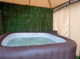 Viesnīca Casa Luna Rural Con Piscina y Jardín pilsētā Ourense