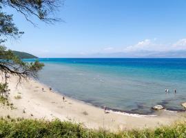 Alisachni Apartments 2nd Floor, Hotel in Apraos