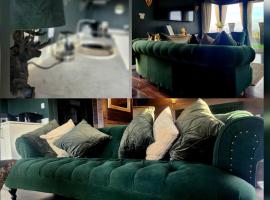 Carberry Lodge, hotel v destinaci Carberry