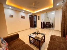 Heaven Vibes Stays Luxury 1Bhk Apartment Tapovan