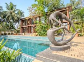 ELIVAAS Signature The Glass Villa - An ultra-luxurious 4-BHK villa with an infinity pool