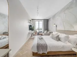 Luxury Executive Studio - One Rosebank