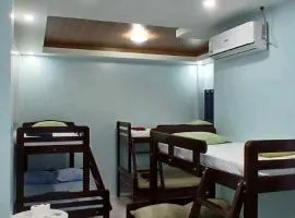 Rey's Pension House - Barkadahan