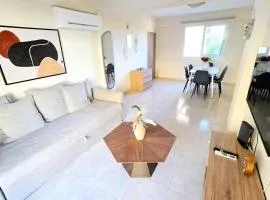 2BR Apartment with Pool & Free Wi-Fi