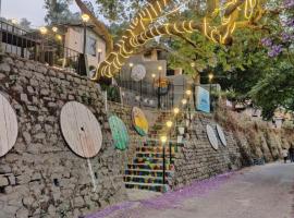 lake & woods-a boutique lakeview property, hotel a Bhimtal