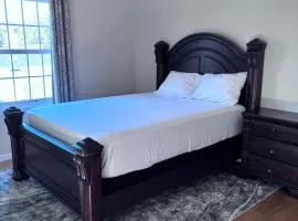 Luxury 3 bedroom apartment with Private Entrance