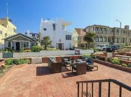 Charming Two Bedroom Walk Street Cottage Steps fro