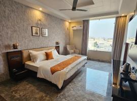 Hotel Cedara, hotel in Haldwani