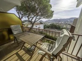 Piso reformado en Tossa con terraza y AA