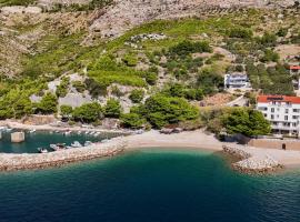 Apartments Villa Carica B&B, Hotel in Mimice