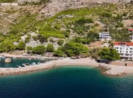 Apartments Villa Carica B&B