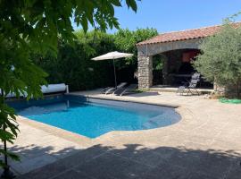 Maison de vacances familiale avec piscine privée, hotel a Beaulieu