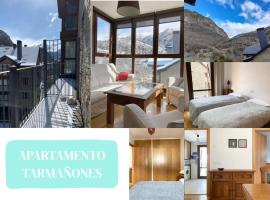 Tarmañones l VISTAS l WIFI l GARAJE l TRASTERO, hotel sa Escarrilla