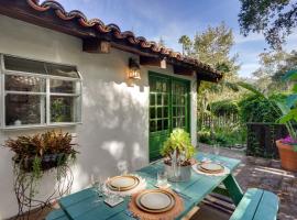 Romantic Retreat at Rancho Las Lomas Pet Friendly, hotel em Foothill Ranch