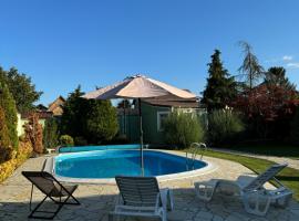 Panoniya Pool Villa, hotell i Káty