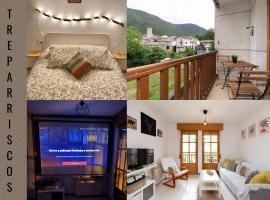 Treparriscos Home l Cine en casa l WIFI l Vistas, hotel em Biescas