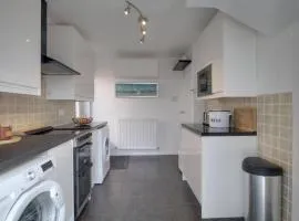 Cozy Guest Room in Aldershot Perfect for Solo Travellers