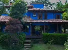 Casa espaçosa com piscina ampla e churrasqueira perto de São Paulo