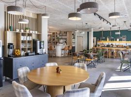 Best Western Coeur de Maurienne Hotel Restaurant & Spa, hotel u gradu 'Saint Jean de Maurienne'