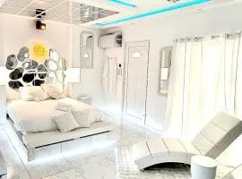 LA SUITE BLANCHE Loveroom