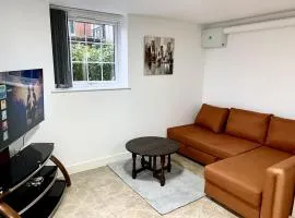 Ibiza Royale -Sleeps 6-Free Parking -Wi-Fi