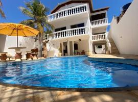 Canoa Suites & Apartments, hotel in Canoa Quebrada