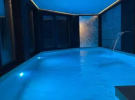 Кам'яний двір