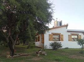 Casa de campo La Chunia, hotel i Villa Cura Brochero