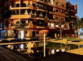 résidence privée avec piscine & parking