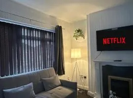 Contractor & Family Sleeps 5 Bham HS2 Parking for 3